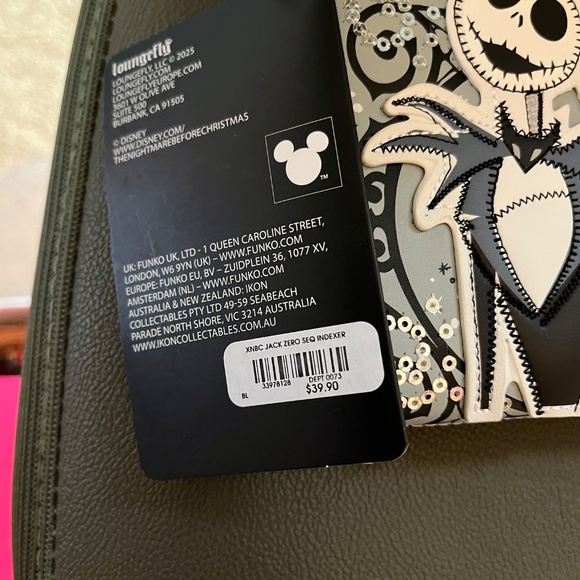 Jack skellington loungefly wallet - Picture 2 of 2
